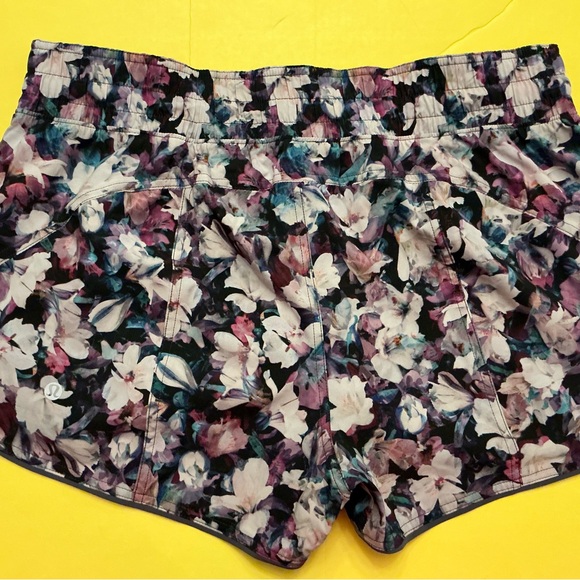 Lululemon Choose A Side reversible shorts sz 12 - Picture 3 of 6